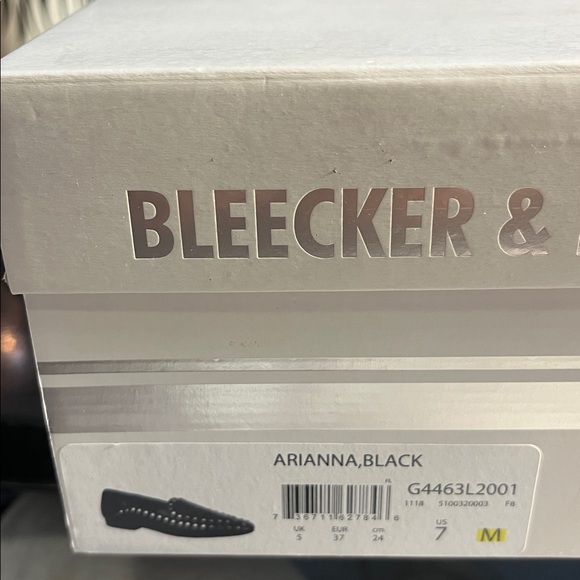 BLEECKER & BOND Arianna Black Leather Flats with Silver Studs, Size 7, NWOT - Picture 8 of 8